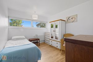 Bed 2- click for photo gallery